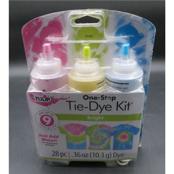 New Tulip One-Step 28 Piece Tie-Dye Kit