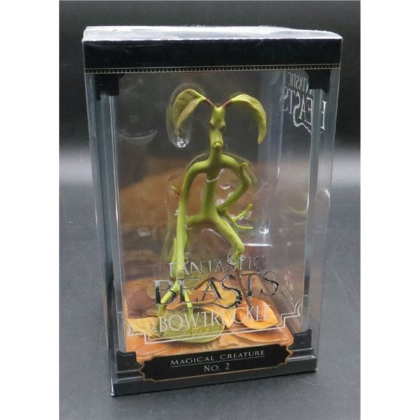 New The Noble Collection - Magical Creatures Bowtruckle - Hand-Painted Figure