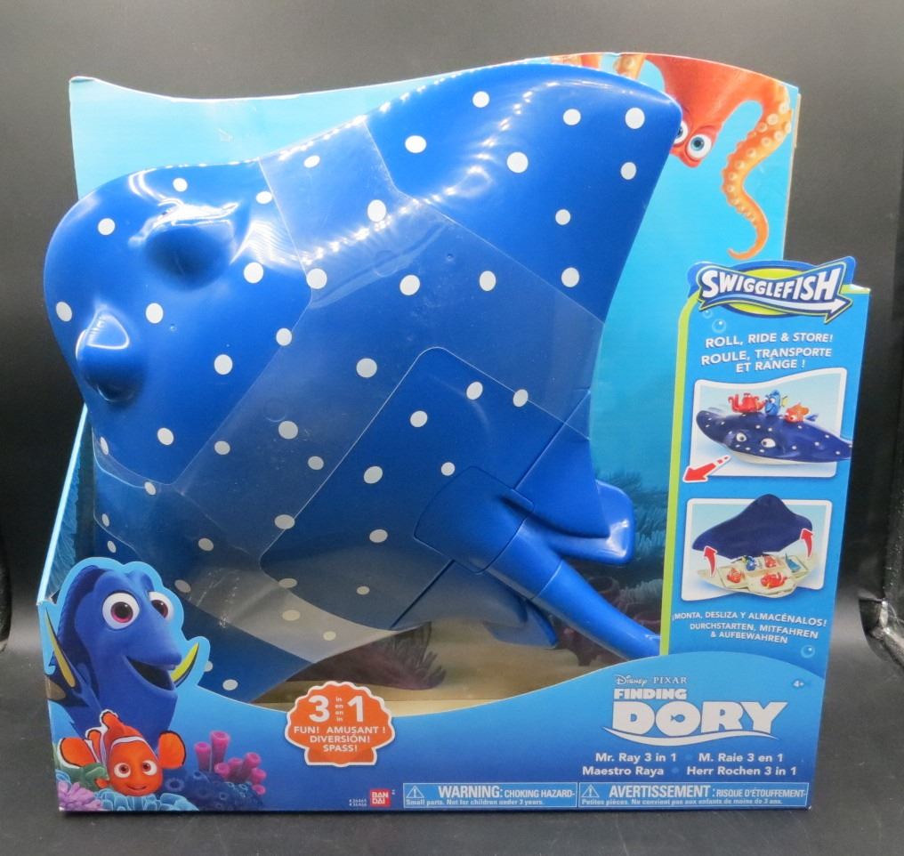 New Finding Dory Swigglefish Mr. Ray 3 in 1 Toy Roll, Ride & Store!