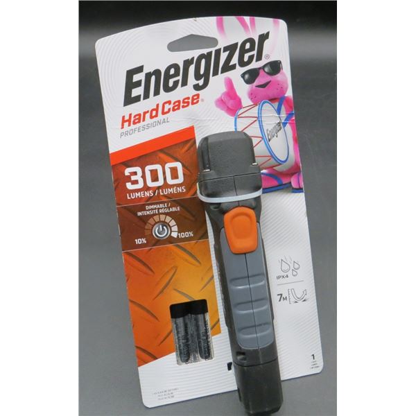 New Energizer Hard CASE LED Flashlight 300 Lumens Retails $30