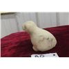 Image 2 : Vintage First Nations Inuit Quartz Ookpik Carving, Signed, 3.5" Tall