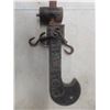Image 4 : No. 40 Red Traffic Lantern And Cast Gurney Weigh Scale Hook