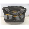 Image 3 : 2 Craftsman Air Nailers And Tool Bag