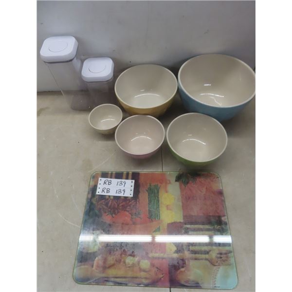 5 Mixing Bowls, 2 Vacuum – sealed Containers, And Cutting Board