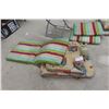 Image 2 : 4 Lounge Chair Cushioins + Folding Chair