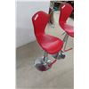 Image 2 : 2 Swivel/Adjustable Bar Stools
