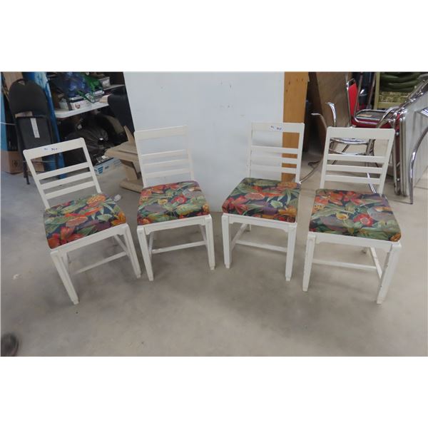 4 Matching Kitchen Chairs 