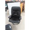 Image 2 : Leather/Leather Style Swivel Chair with Ottoman 