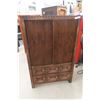 Image 2 : 2 Dressers (1) 54'' x 35'' x 18'' , (1) 31'' x 63'' x 18'' 