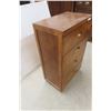 Image 2 : Dresser 4 Drawer 43'' x 27 1/2'' x 16 1/2'' 