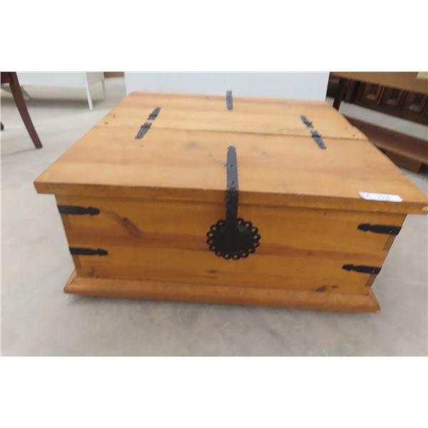 Rustic Coffee Table with Hinged Top for Storage 16'' x 