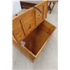 Image 4 : Rustic Coffee Table with Hinged Top for Storage 16'' x 