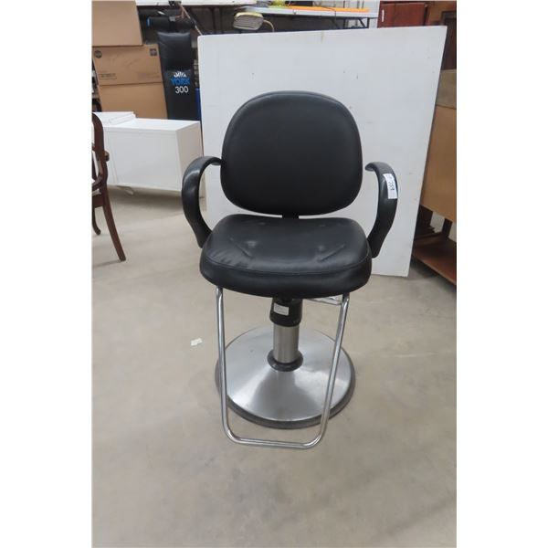 Barber Chair Swivels & Has Foot Pump Lift