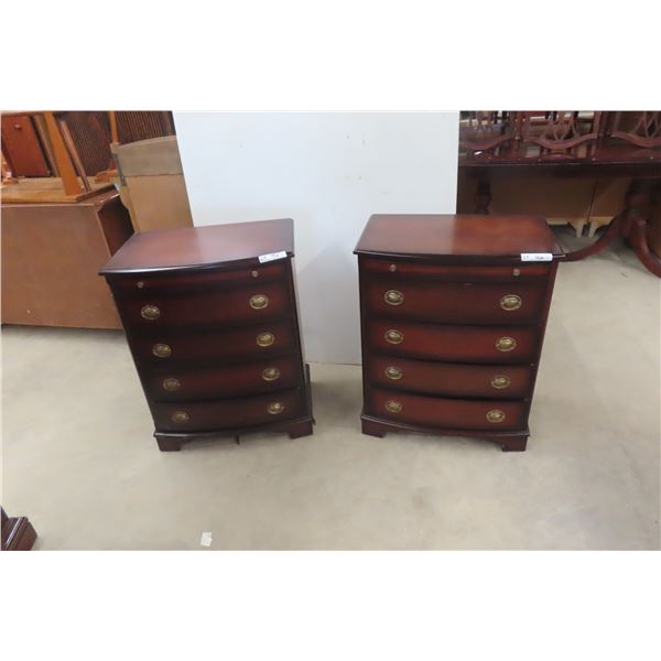 2 Matching Night Stands 32'' x 25'' x 17'' 
