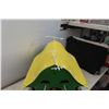 Image 3 : John Deere Plastic Bird House 22'' x 22'' x 20''