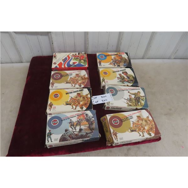 8 Airfix 1:32 Scale Model Military 29pcs in Box: 