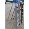 Image 2 : 2 Step Ladders (1) Aluminum & (1) Wood 
