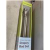 Image 2 : Curtain rod and pot lights