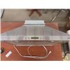 Image 2 : Nexstyle Range Hood 29½" x 19¾"