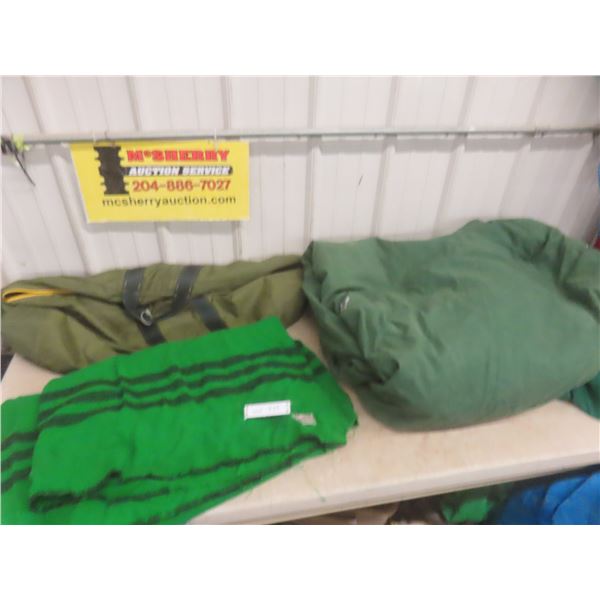 Army style sleeping bag