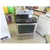 Image 1 : Maytag Stove Self-Cleaning Convection with Large 