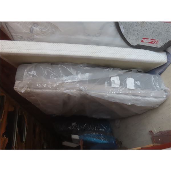 King Size Mattress & 2-piece Box Spring