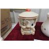 Image 2 : 2 Cookie Jars 