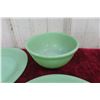 Image 2 : 13 Fireking Jadeite Plates & Bowls 