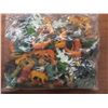 Image 3 : 10 Packages of Plastic Wild Animal Figures (72 per Package)