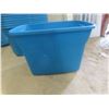 Image 3 : 12 Large Blue Sterilite 35-gallon Totes