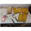 Image 1 : 12 New Pairs of Leather Work Gloves With 2 Roller Frames and a Roller