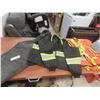 Image 1 : Safety Vests, Insulated Overalls Sz 2xl, Workstyle Jacket Sz 3xl