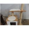 Image 3 : Cat Tree 48 X 27