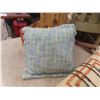 Image 8 : 2 Wood Crates 7" X 14" X 17" + Throw Carpet 34" X 54"