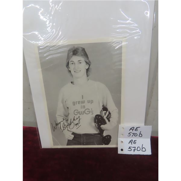 Wayne Gretzky Autographed Picture Approx 7" X 5"