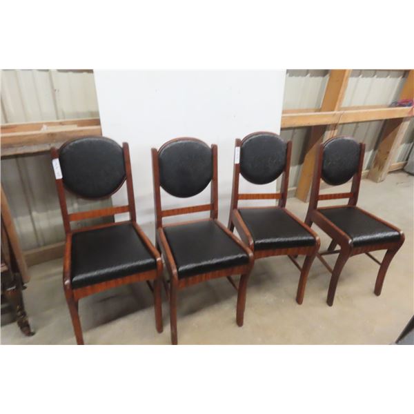 4 Matching Dining Room Chairs 