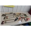 Image 1 : Hack Saw, Vice Grips, Pliers, Cutters, Wire Brush & More 
