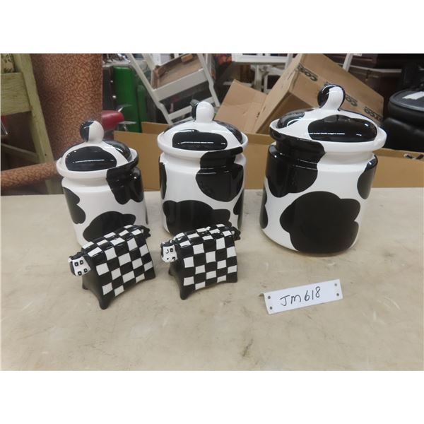 3-piece Ceramic Cow Canister Set With Salt and Pepper Shakers