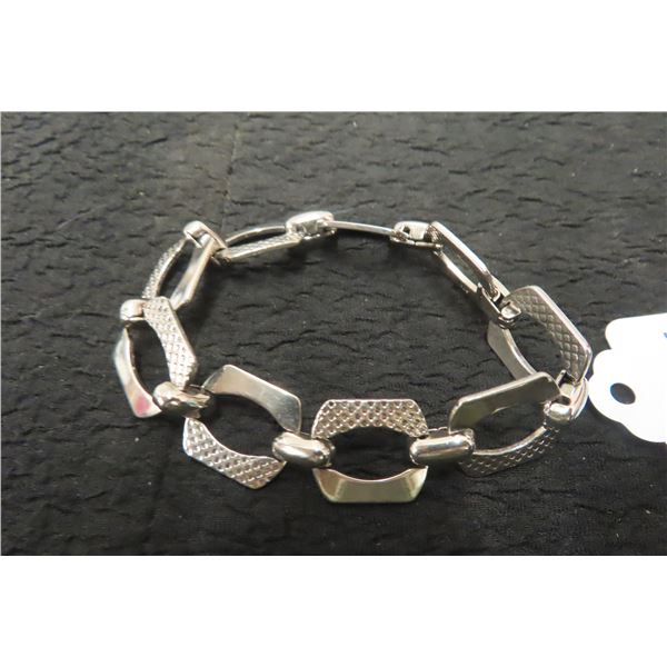 Sterling Silver Bracelet, 7 1/2" Length, 16.6 Grams