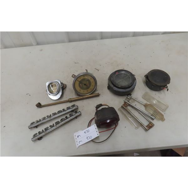 Schrader Tire Pressure Gauge, 2 x Compass, Old Dash Auto Gauge +