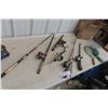 Image 1 : 6 Fishing Rods and Reels and Net