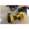 Image 2 : Dewalt 18-volt Drill with 2 Battery, Charger and Bag — Working