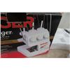 Image 4 : Singer Tiny Serger Machine