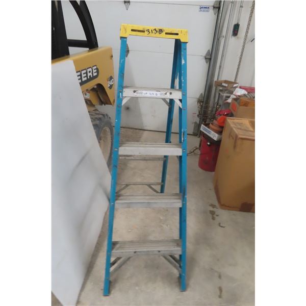 Reynolds 5' Stepladder