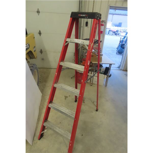 6' Stepladder