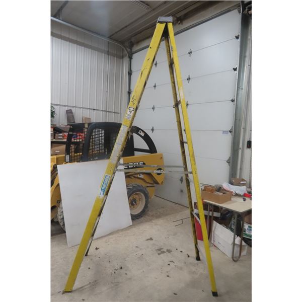 Industrial Lite 10' Stepladder