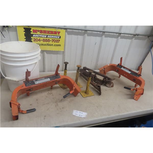 Workhorse Adjustable Platform Brackets; Tripod Jack Stand