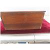 Image 21 : Antique  Counter Display Case With Violin And Fiddle Parts, 13 1/2" x 21" x 6 1/2"