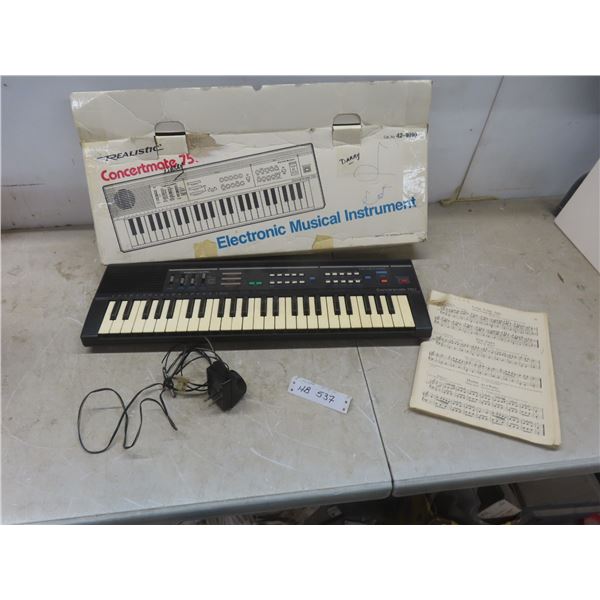 Vintage Realistic Concertmate Keyboard.
