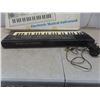 Image 6 : Vintage Realistic Concertmate Keyboard.